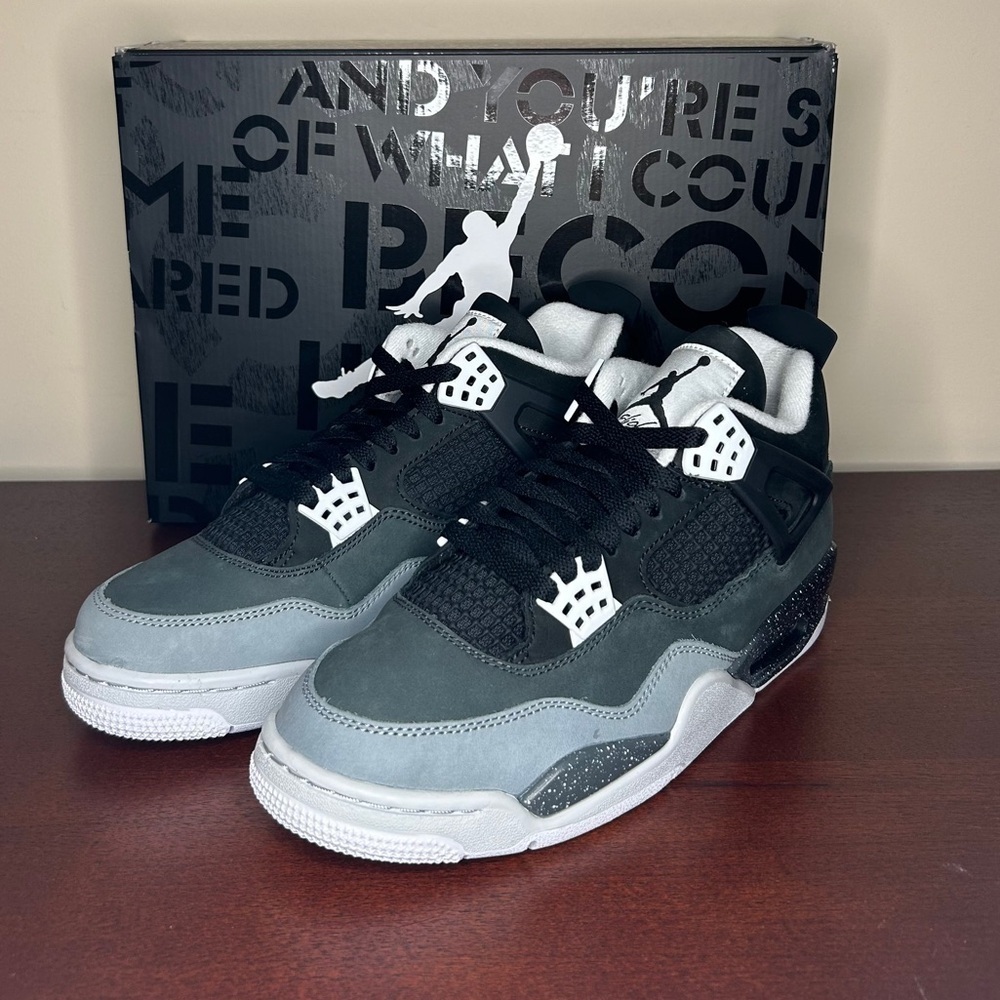 SOLD Jordan | Nike Air Jordan 4 Retro Fear 2024 (8 Men's / 9.5 Women's) - Picture 12 of 12